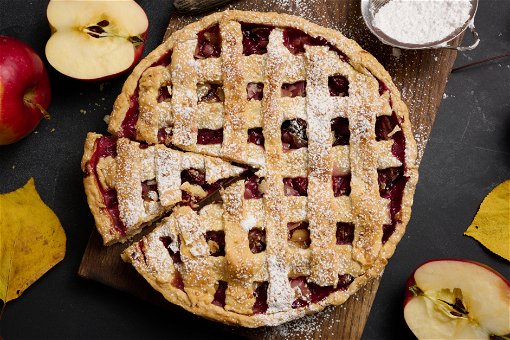 Američka pita – višnje i jabuke