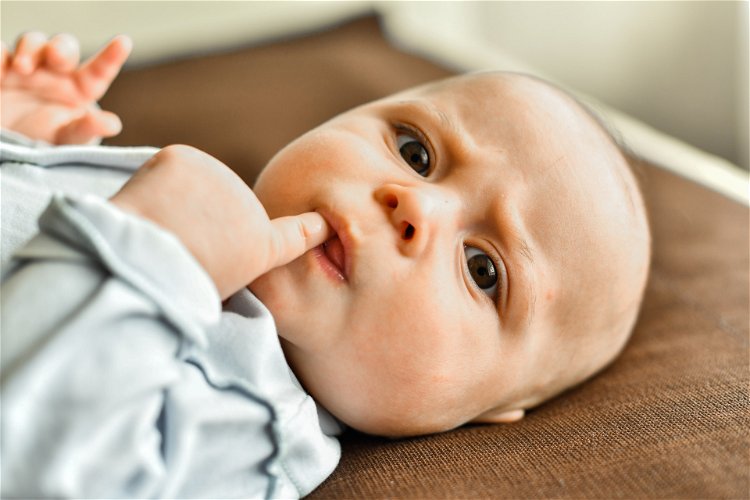 Simptomi koji pokazuju da bebu treba odvesti kod lekara