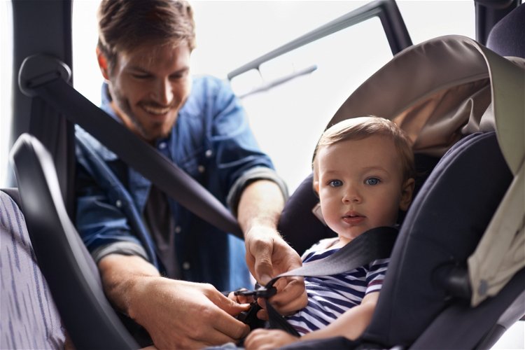 Sigurnost deteta u autu